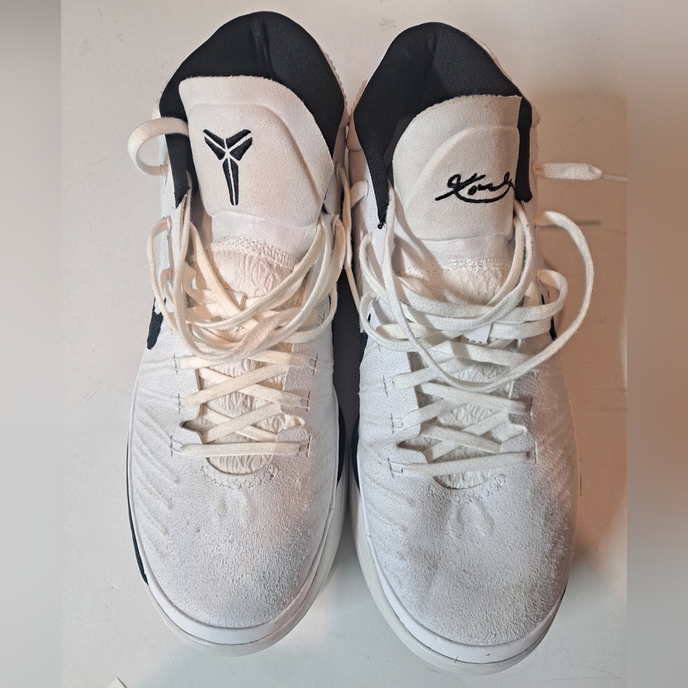 White Kobe A.D. Mid Size 10.5